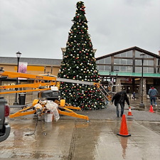 Christmas-Decorations-Installation-in-Mirabel-Qc 3